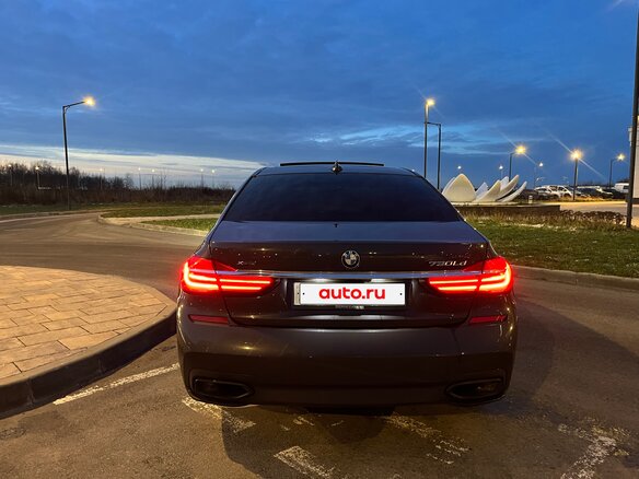 2018 BMW 7 серии Long 730Ld xDrive VI (G11/G12), синий, 3500000 рублей - вид 10