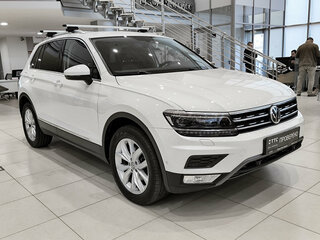 2017 Volkswagen Tiguan II, белый, 2430000 рублей, вид 3