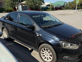 2011 Volkswagen Polo V, чёрный, 650000 рублей, вид 1
