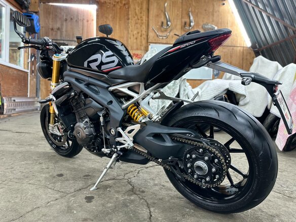 2021 Triumph Speed Triple, чёрный, 1390000 рублей - вид 6