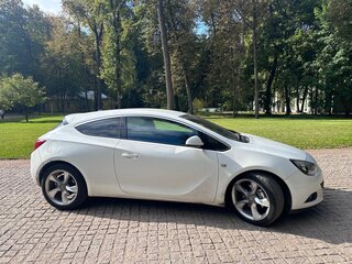 2012 Opel Astra GTC J Рестайлинг, белый, 830000 рублей, вид 5