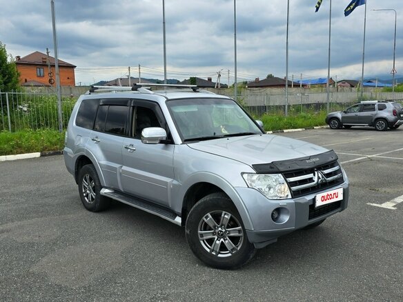 2007 Mitsubishi Pajero IV, серебристый, 1900000 рублей - вид 1