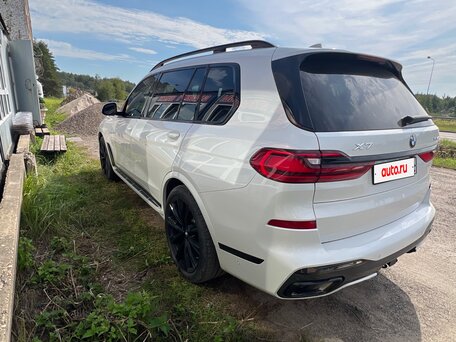 2020 BMW X7 40i I (G07), белый, 6500000 рублей, вид 4