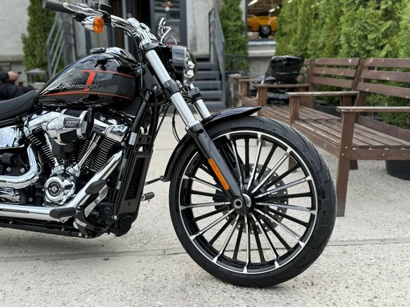 2022 Harley-Davidson Breakout, чёрный, 2200000 рублей - вид 3