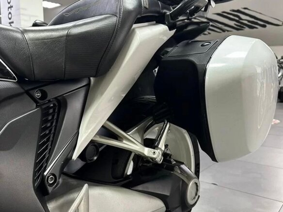 2017 Honda VFR 1200, белый, 850000 рублей - вид 8