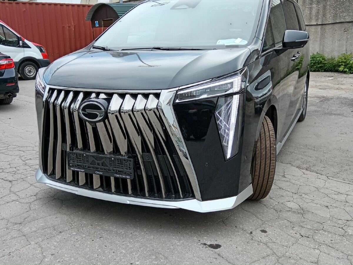 Открыть фотографии: GAC M8