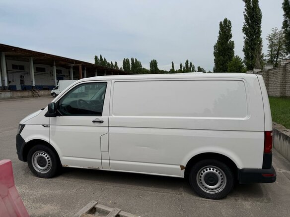 2015 Volkswagen Transporter, белый, 1250000 рублей - вид 1