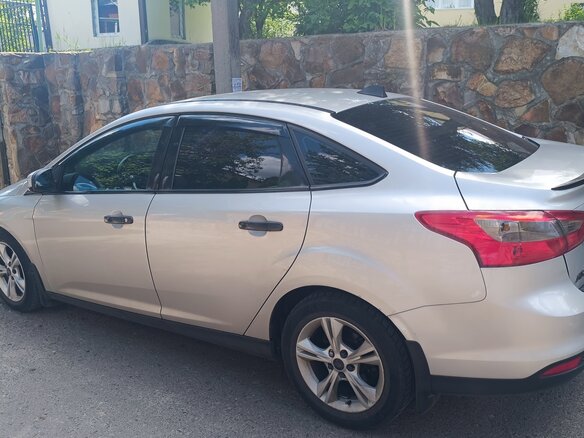 2011 Ford Focus III, серебристый, 800000 рублей - вид 3