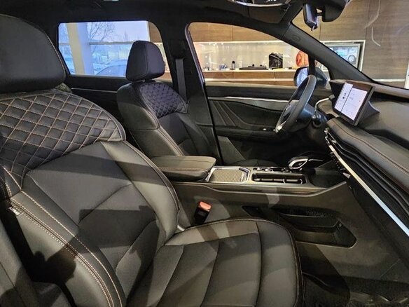 2026 Geely Okavango I Рестайлинг, синий - вид 9