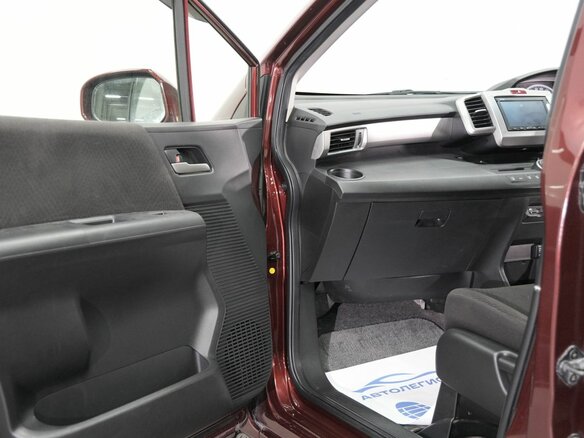2014 Honda Freed I Рестайлинг 2, красный, 1140000 рублей - вид 19