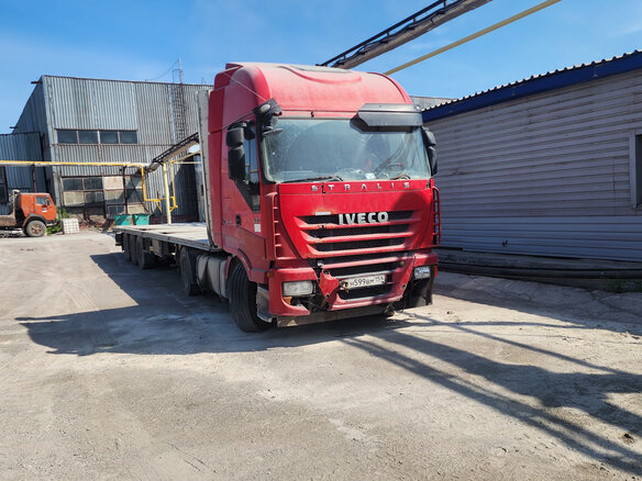 2008 Iveco Stralis, красный, 1700000 рублей