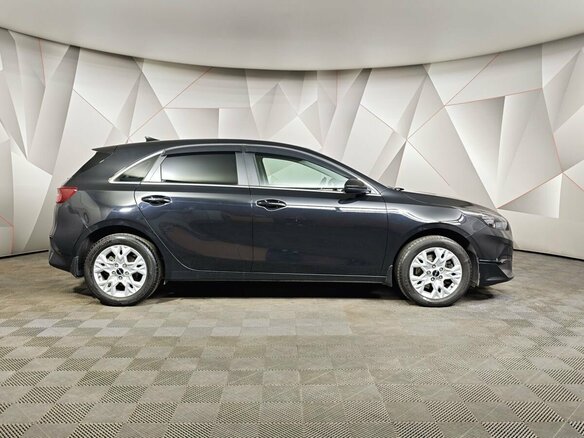 2021 Kia Ceed III Рестайлинг, чёрный, 1879000 рублей - вид 4
