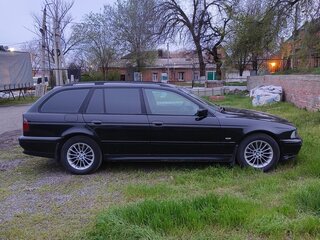2000 BMW 5 серии 530i IV (E39) Рестайлинг, чёрный, 650000 рублей, вид 3