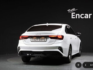 2022 Kia K3 II Рестайлинг, белый, 1450000 рублей, вид 5