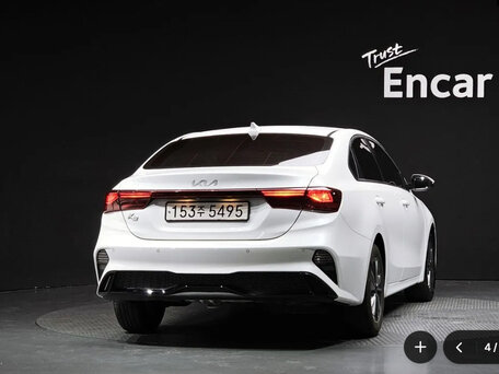 2022 Kia K3 II Рестайлинг, белый, 1450000 рублей, вид 5