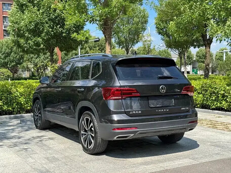 2022 Volkswagen Tharu I, чёрный, 1970000 рублей, вид 5