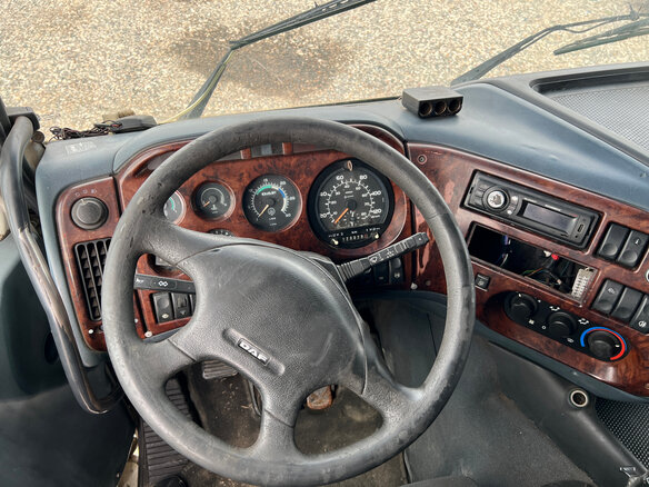 2000 DAF XF 95, белый, 590000 рублей - вид 5