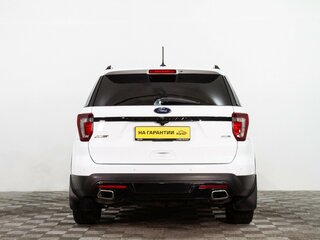 2017 Ford Explorer V Рестайлинг, белый, 2829000 рублей, вид 5