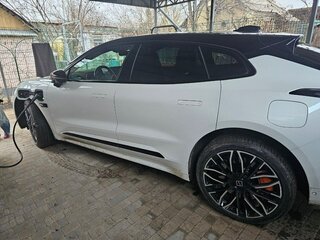 2023 Zeekr 001 100 kWh I, белый, 6000000 рублей, вид 4