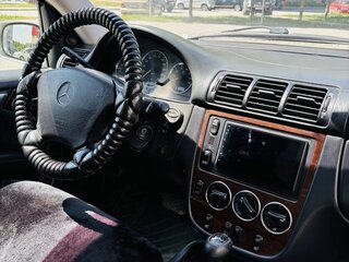 2000 Mercedes-Benz M-Класс 320 I (W163), серебристый, 550000 рублей, вид 5
