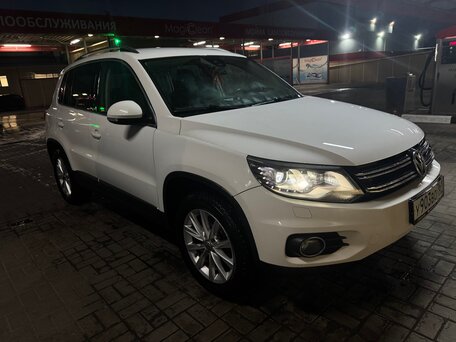 2013 Volkswagen Tiguan I Рестайлинг, белый, 1650000 рублей, вид 1