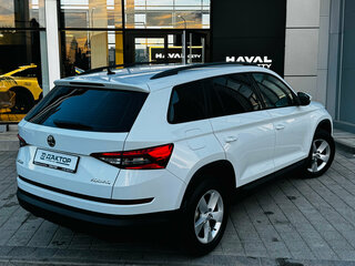 2019 Skoda Kodiaq I, белый, 1949000 рублей, вид 4