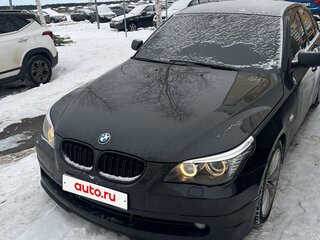 2005 BMW 5 серии 525i V (E60/E61), чёрный, 1350000 рублей, вид 1