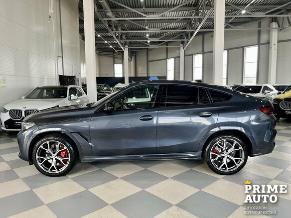 2021 BMW X6 40i III (G06), серый, 8819000 рублей - вид 7