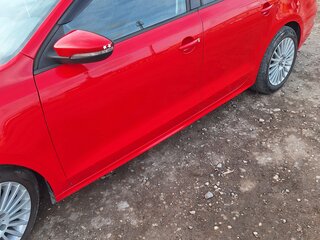 2011 Volkswagen Jetta VI, красный, 1000000 рублей, вид 5