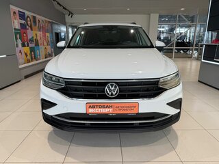 2021 Volkswagen Tiguan II Рестайлинг, белый, 2849000 рублей, вид 2