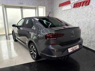 2021 Volkswagen Polo VI, серый, 1495000 рублей, вид 3