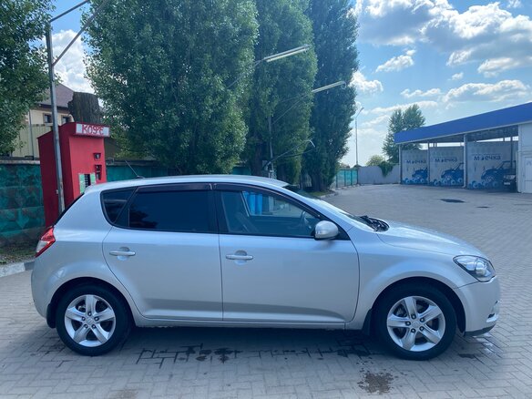 2010 Kia Ceed I Рестайлинг, серый, 780000 рублей - вид 3