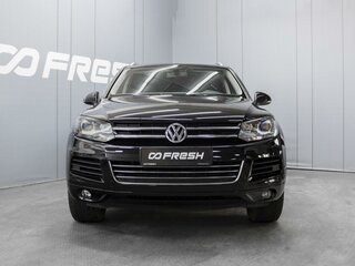 2014 Volkswagen Touareg II, чёрный, 2145000 рублей, вид 3