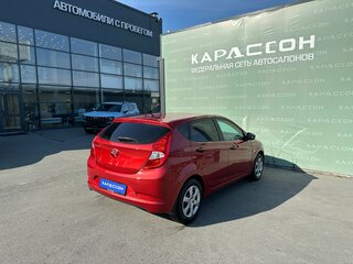 2016 Hyundai Solaris I Рестайлинг, красный, 730000 рублей, вид 2