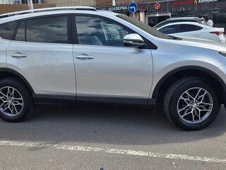 2019 Toyota RAV4 IV (XA40) Рестайлинг, серебристый, 2200000 рублей, вид 4