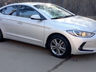 2018 Hyundai Elantra VI (AD), серебристый, 1350000 рублей, вид 2