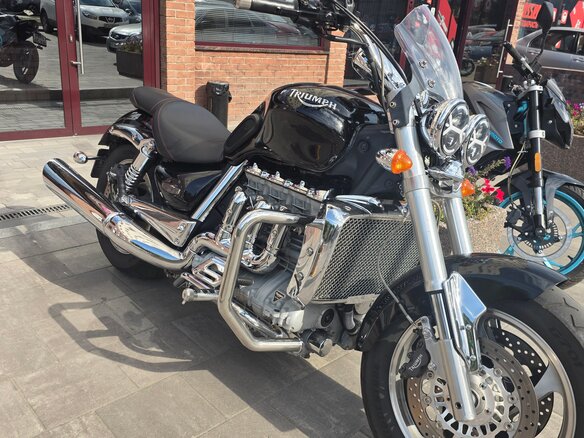 2005 Triumph Rocket III, чёрный, 700000 рублей - вид 11