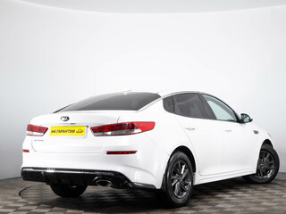 2019 Kia Optima IV Рестайлинг, белый, 1299000 рублей, вид 4