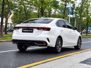 2022 Kia K3 II (China Market) Рестайлинг, белый, 1385005 рублей, вид 2