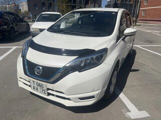 2019 Nissan Note e-Power II Рестайлинг, белый, 1100000 рублей, вид 2