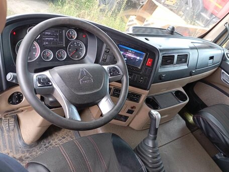 2023 Sinotruk Howo T5G, красный, 4900000 рублей, вид 5