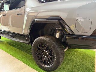 2026 GMC Hummer EV, серый, 24745776 рублей, вид 5