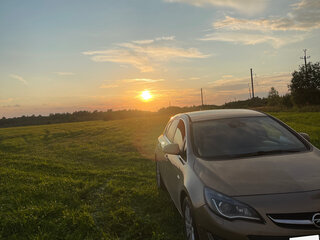2013 Opel Astra J Рестайлинг, бежевый, 746000 рублей, вид 3