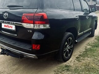 2016 Toyota Land Cruiser 200 Series Рестайлинг 2, чёрный, 5300000 рублей, вид 4