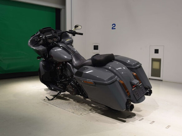 2018 Harley-Davidson CVO Road Glide, серый, 2150000 рублей - вид 5