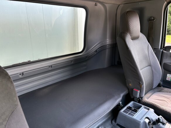 2018 Isuzu Forward (F-Series), белый, 2300000 рублей - вид 17