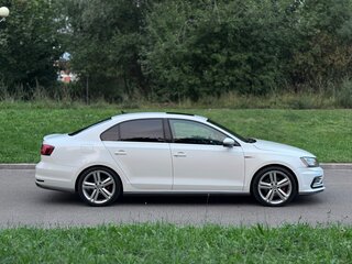 2015 Volkswagen Jetta GLI VI Рестайлинг, белый, 1650000 рублей, вид 4