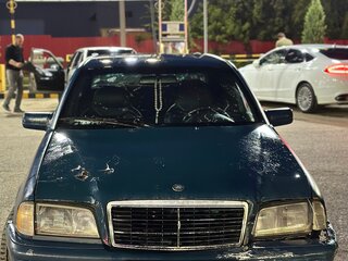 1994 Mercedes-Benz C-Класс 180 I (W202), синий, 120000 рублей, вид 2