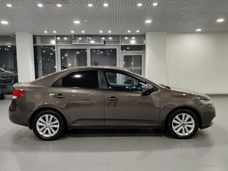 2012 Kia Cerato 6-speed II, коричневый, 697000 рублей, вид 4