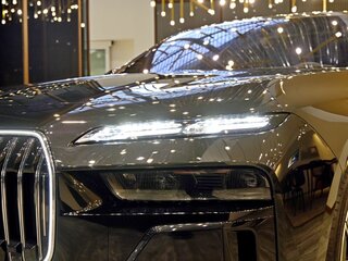 2026 BMW 7 серии 740i xDrive VII (G70), чёрный, 16450000 рублей, вид 3